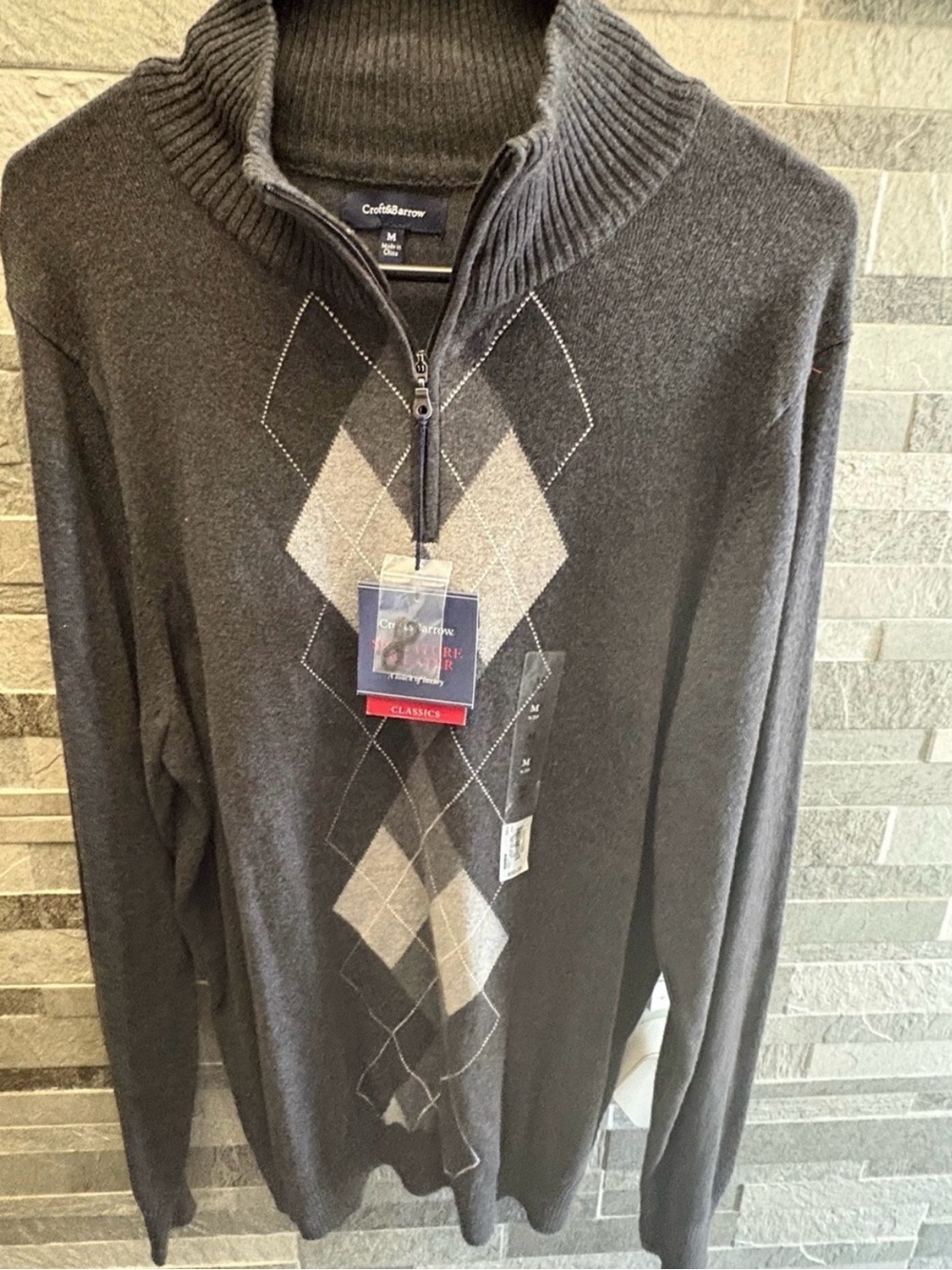 croft & barrow Men's Dark Gray Zip-Up Sweater with Light Gray Argyle